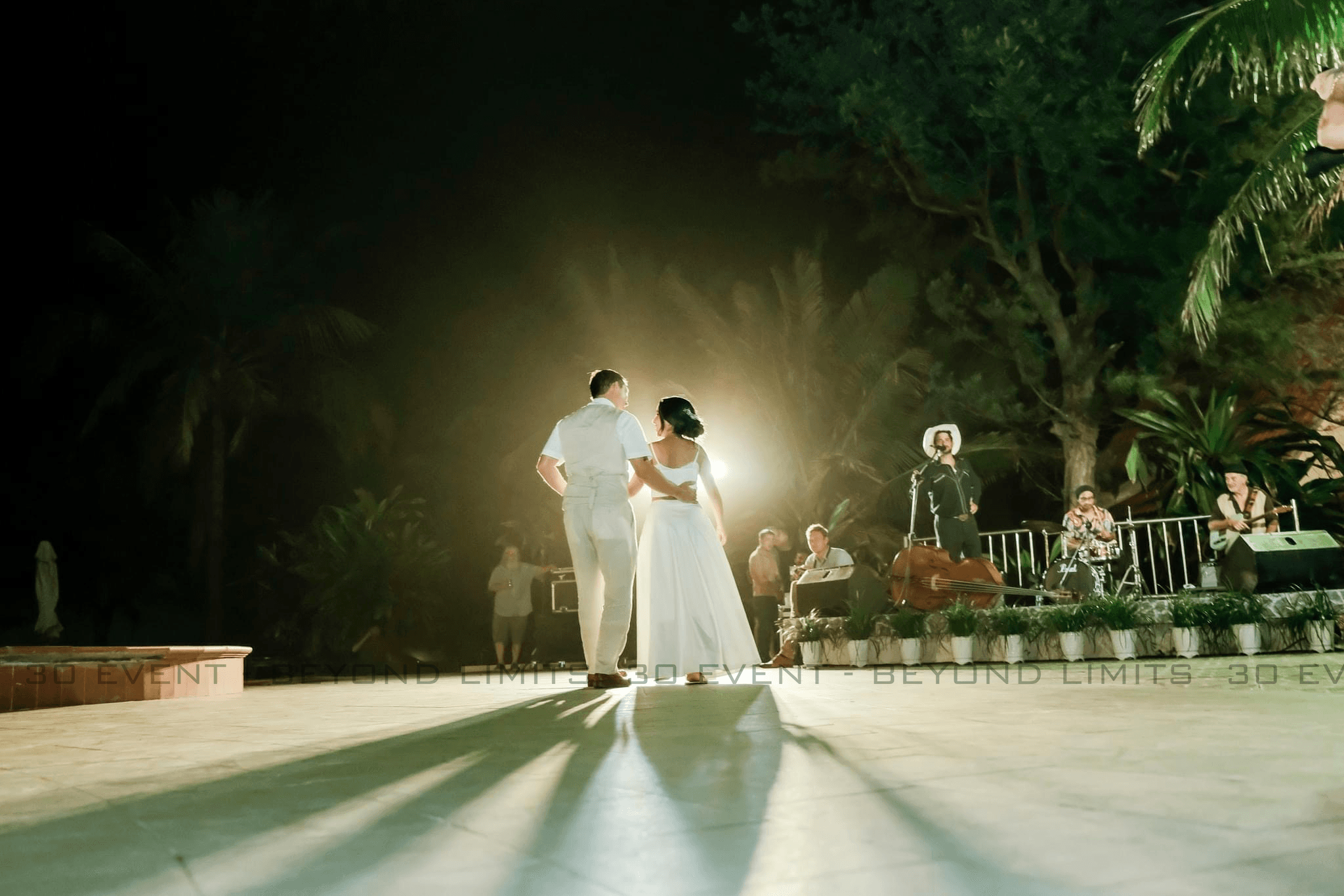 weddingService